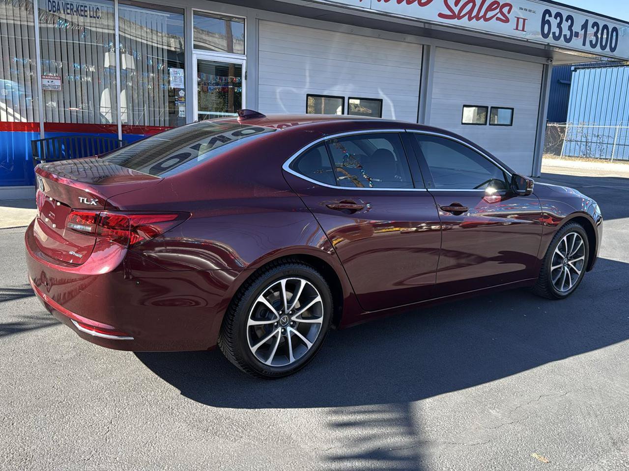 Used 2015 Acura TLX w/ Technology Package AWD/4WD image 3