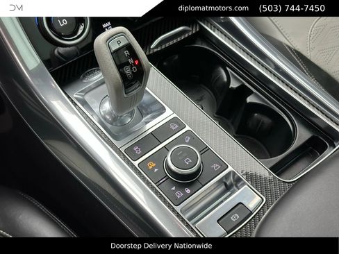 Used 2020 Land Rover Range Rover Sport SVR image 37
