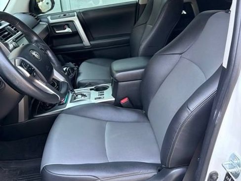 Used 2019 Toyota 4Runner SR5 Premium AWD/4WD image 2