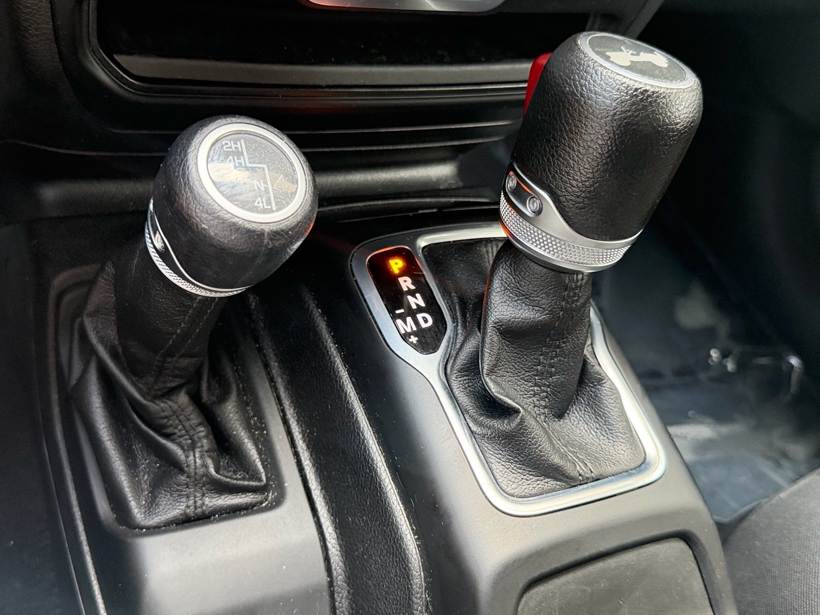 Used 2020 Jeep Wrangler Sport AWD/4WD image 23