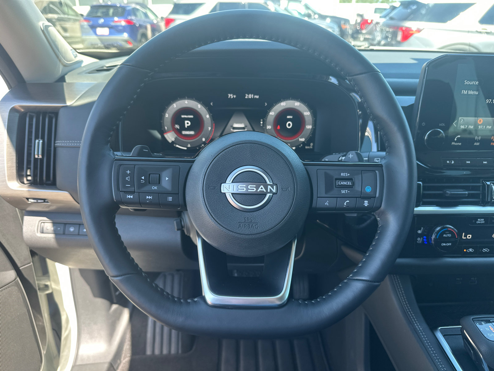 Used 2022 Nissan Pathfinder Platinum w/ Cargo Package FWD image 24