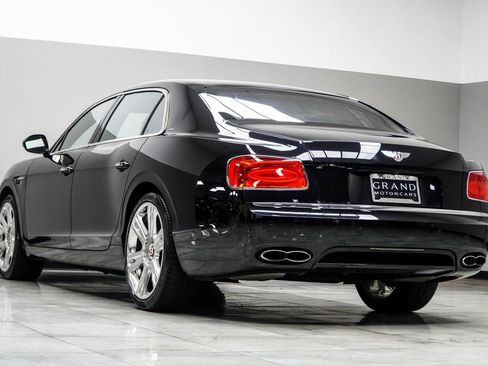Used 2018 Bentley Flying Spur S V8 AWD/4WD image 11