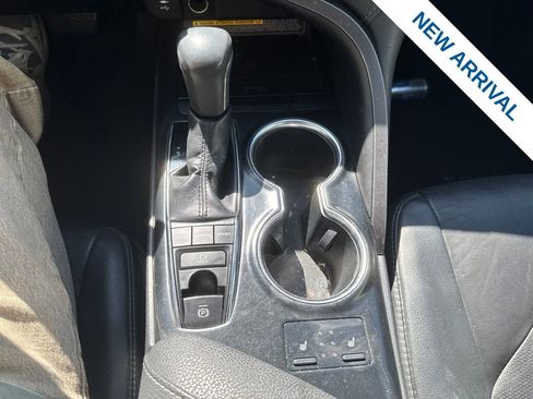 Used 2019 Toyota Camry XSE FWD image 26