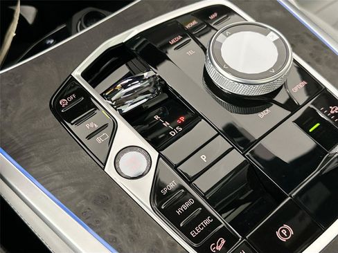 New 2026 BMW X5 xDrive50e AWD/4WD image 34