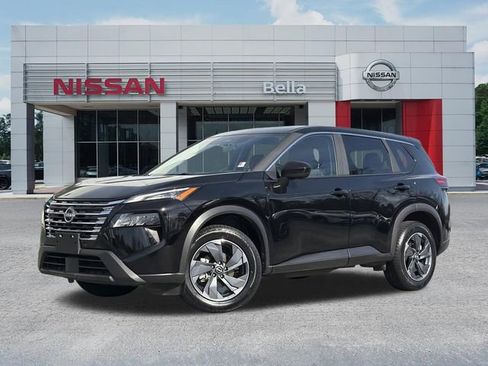 Certified 2025 Nissan Rogue SV image 1