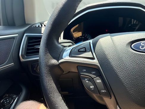 Used 2018 Ford Edge SEL FWD image 15
