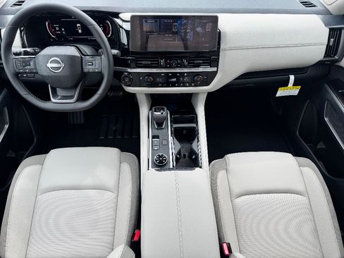 New 2026 Nissan Pathfinder SL w/ SL Premium Package AWD/4WD image 10