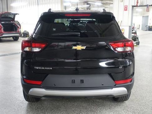 New 2026 Chevrolet TrailBlazer LT w/ LT Cold Weather Package FWD image 6
