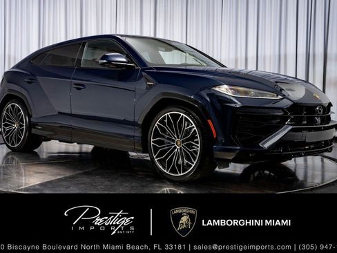 Used 2025 Lamborghini Urus SE image 1