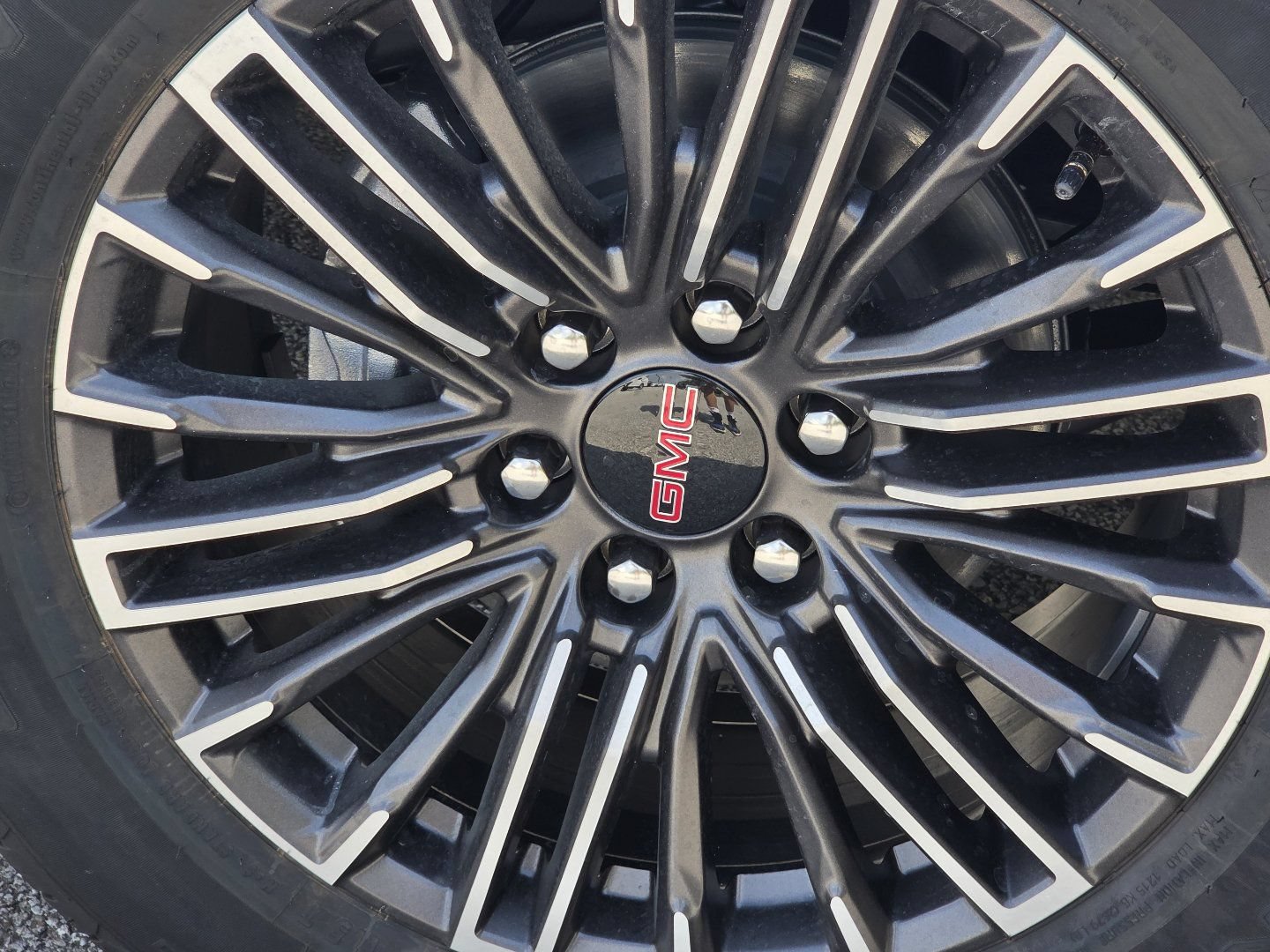 New 2026 GMC Yukon XL Elevation AWD/4WD image 12