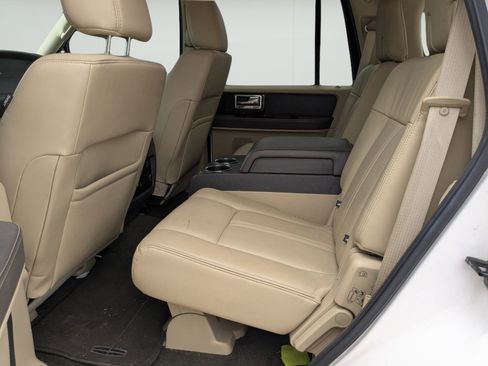 Used 2017 Lincoln Navigator Reserve RWD image 21