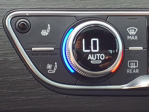 Used 2022 Audi A4 2.0T Premium Plus w/ Premium Plus Package image 24