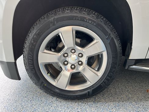 Used 2020 Chevrolet Tahoe Premier AWD/4WD image 37