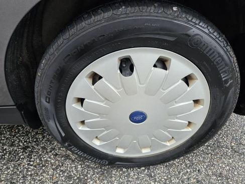 Used 2013 Ford Focus SE w/ Super Fuel Economy (SFE) Pkg image 10