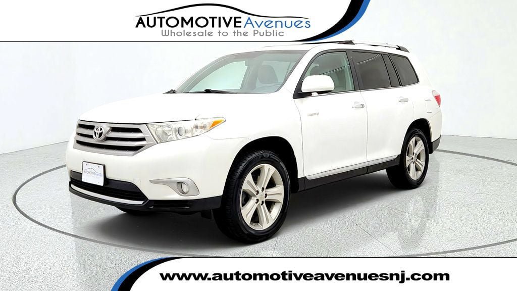 Used 2013 Toyota Highlander Limited FWD image 1