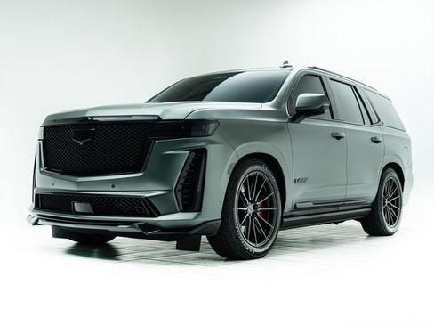 Used 2023 Cadillac Escalade V AWD/4WD image 8
