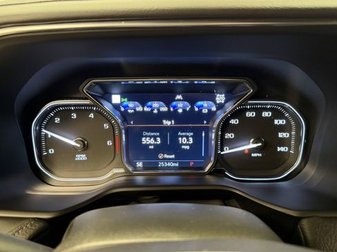 Used 2021 GMC Yukon XL Denali image 10