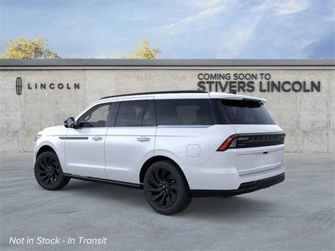 New 2025 Lincoln Navigator Reserve w/ Jet Appearance Package image 4