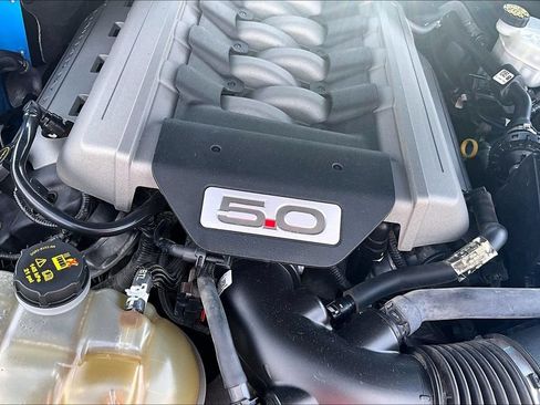 Used 2017 Ford Mustang GT Premium RWD image 31