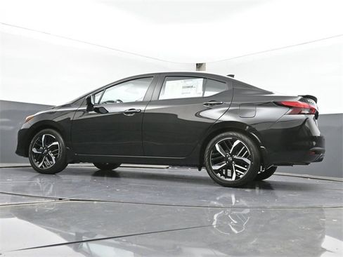 New 2025 Nissan Versa SR w/ Trunk Package image 40