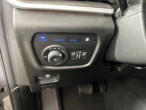 Used 2023 Jeep Grand Cherokee 4WD 4xe image 22