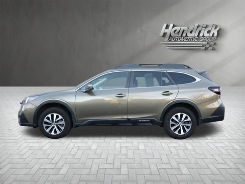 Used 2022 Subaru Outback Premium image 6