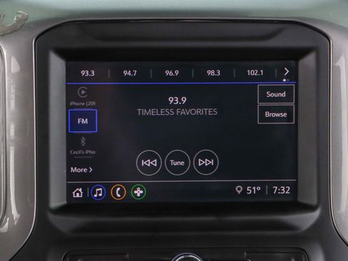 Used 2022 Chevrolet Silverado 1500 Custom image 18