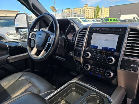 Used 2021 Ford F350 Platinum w/ Tremor Off-Road Package AWD/4WD image 12