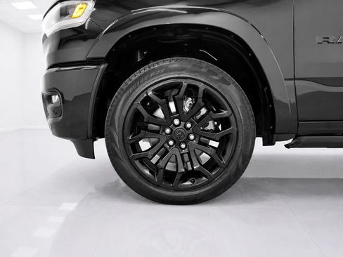 Used 2025 RAM 1500 Limited AWD/4WD image 12