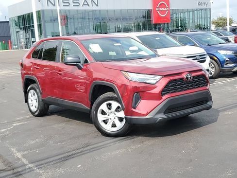 Used 2023 Toyota RAV4 LE AWD/4WD image 31