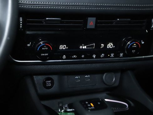 Certified 2024 Nissan Rogue SL image 26