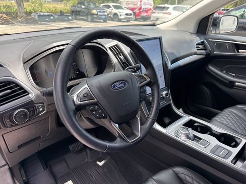 Used 2024 Ford Edge Titanium w/ Equipment Group 301A AWD/4WD image 9