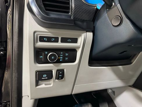 Used 2022 Ford F150 Limited image 46