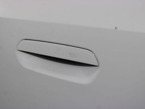 Used 2022 BMW 230i Coupe w/ Convenience Package image 19