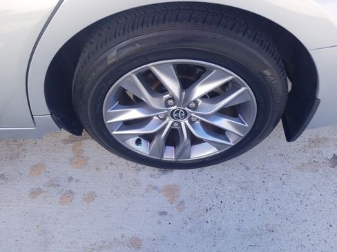 Used 2022 Toyota Avalon XLE image 22