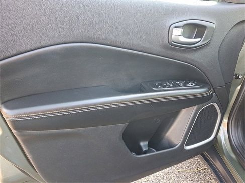 Used 2019 Jeep Compass Latitude w/ Cold Weather Group image 12