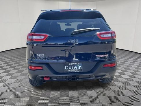 Used 2016 Jeep Cherokee Trailhawk w/ Leather Interior Group AWD/4WD image 7
