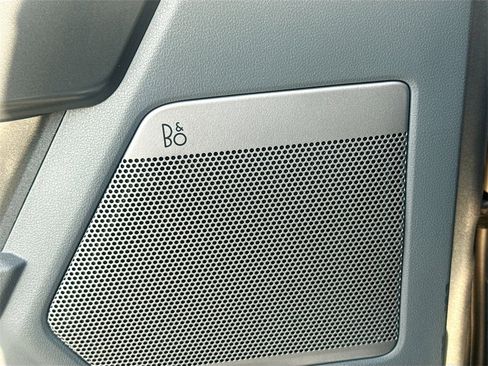 Used 2022 Ford F150 Lariat w/ Equipment Group 502A High image 19