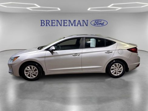 Used 2019 Hyundai Elantra SE w/ Cargo Package FWD image 8