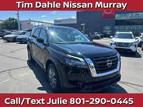 Used 2025 Nissan Pathfinder SV AWD/4WD image 3