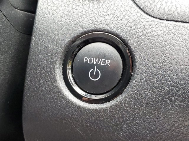 Used 2025 Toyota Camry LE FWD image 13