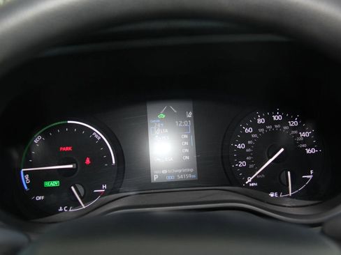 Used 2024 Toyota Sienna LE w/ LE Plus Package image 15