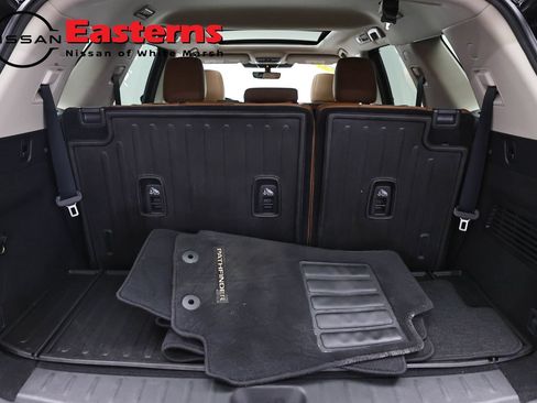 Used 2023 Nissan Pathfinder Platinum w/ Cargo Package AWD/4WD image 9