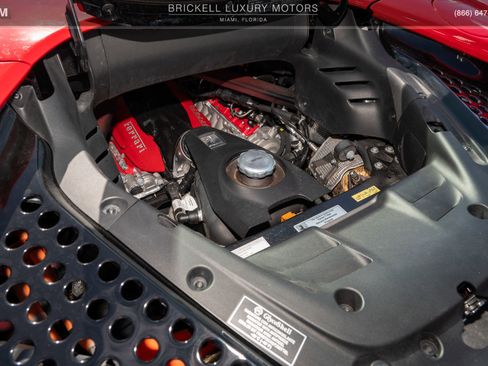 Used 2022 Ferrari SF90 Spider image 36