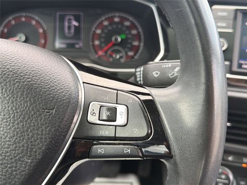 Used 2020 Volkswagen Jetta SE FWD image 16