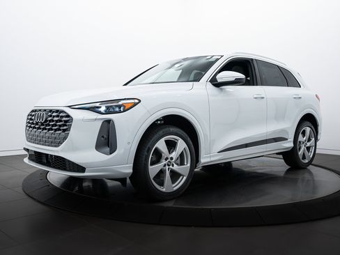 New 2025 Audi Q5 Premium Plus image 6