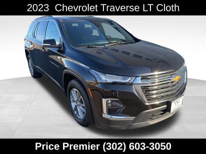 Used 2023 Chevrolet Traverse LT