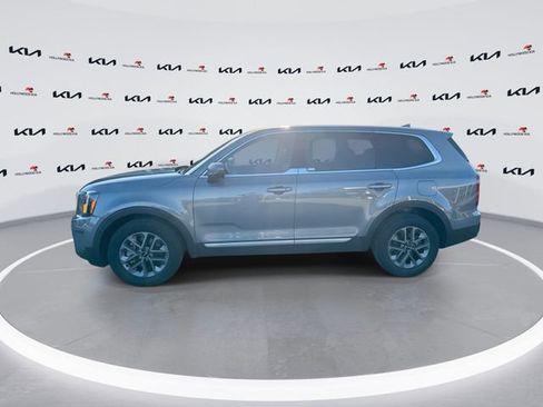 Used 2024 Kia Telluride LX FWD image 5