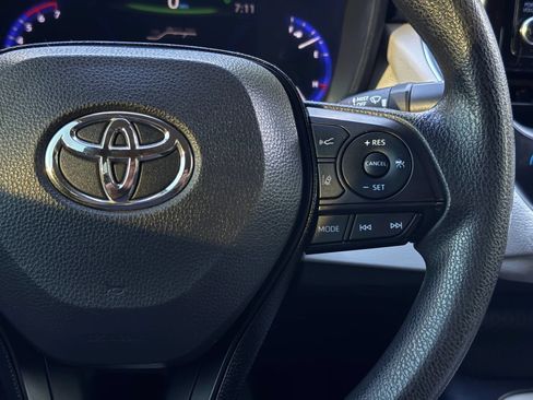 Used 2020 Toyota Corolla LE w/ Carpet Mat Package (TMS) FWD image 32