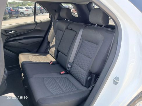 Used 2021 Chevrolet Equinox LT FWD image 38